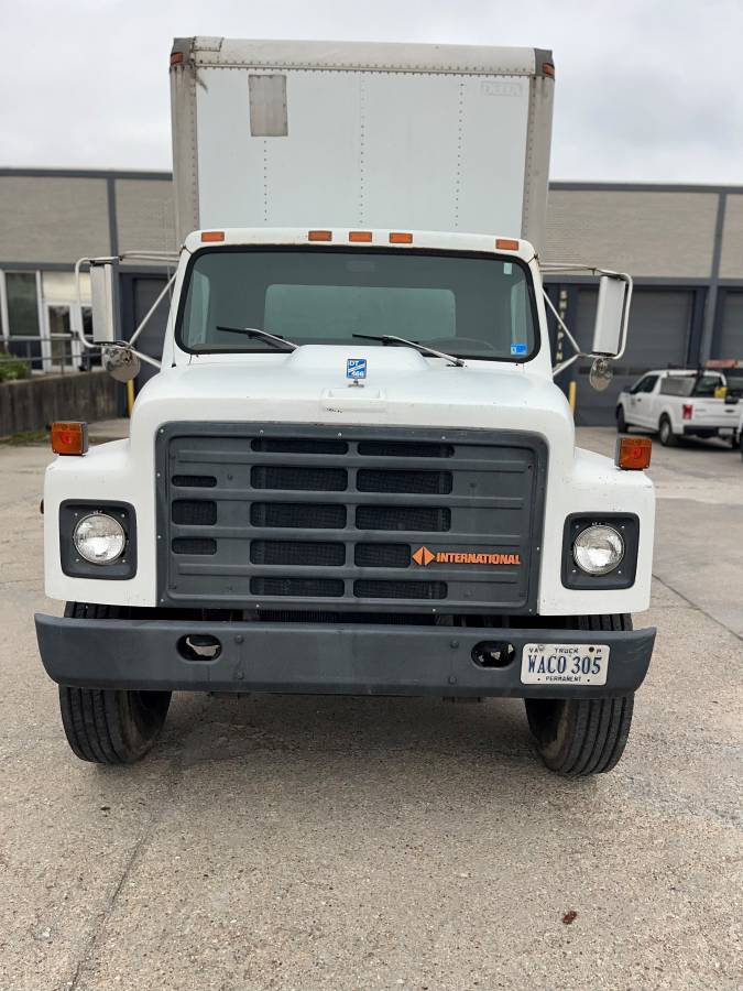 Navistar-1954-cab-68abc-1989-White