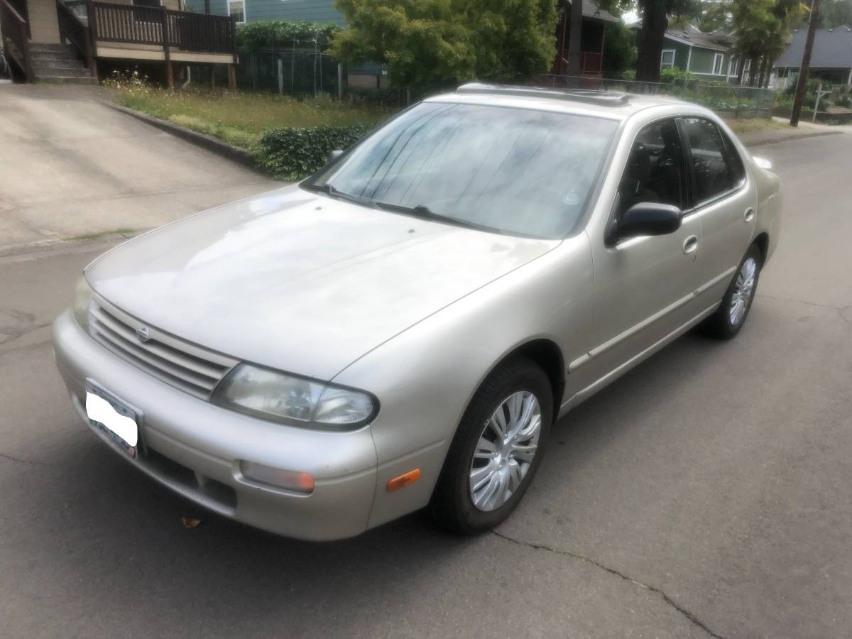 Nissan-Altima-1996
