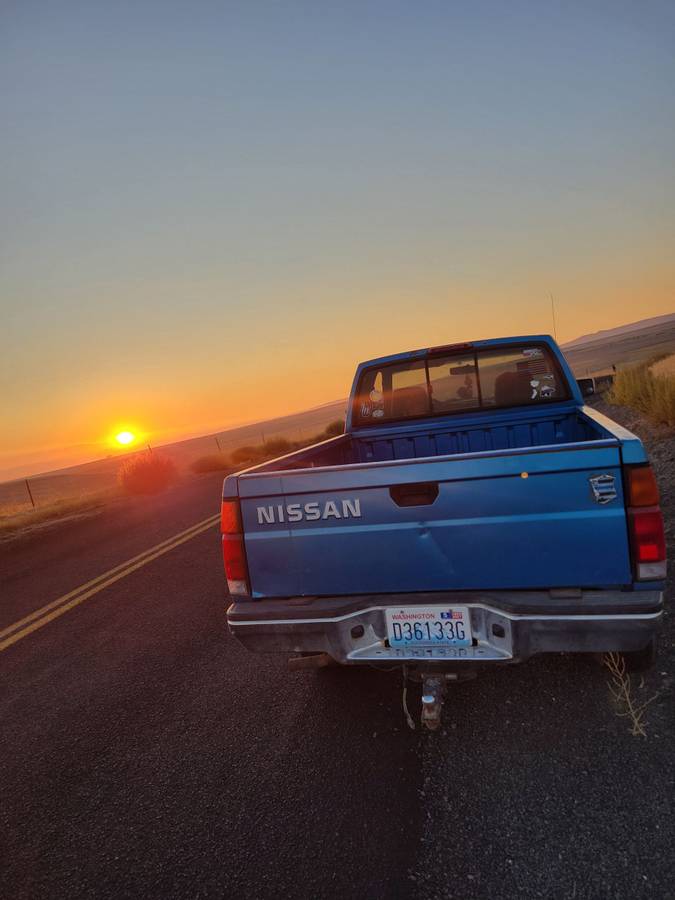 Nissan-Hardbody-1995-Blue