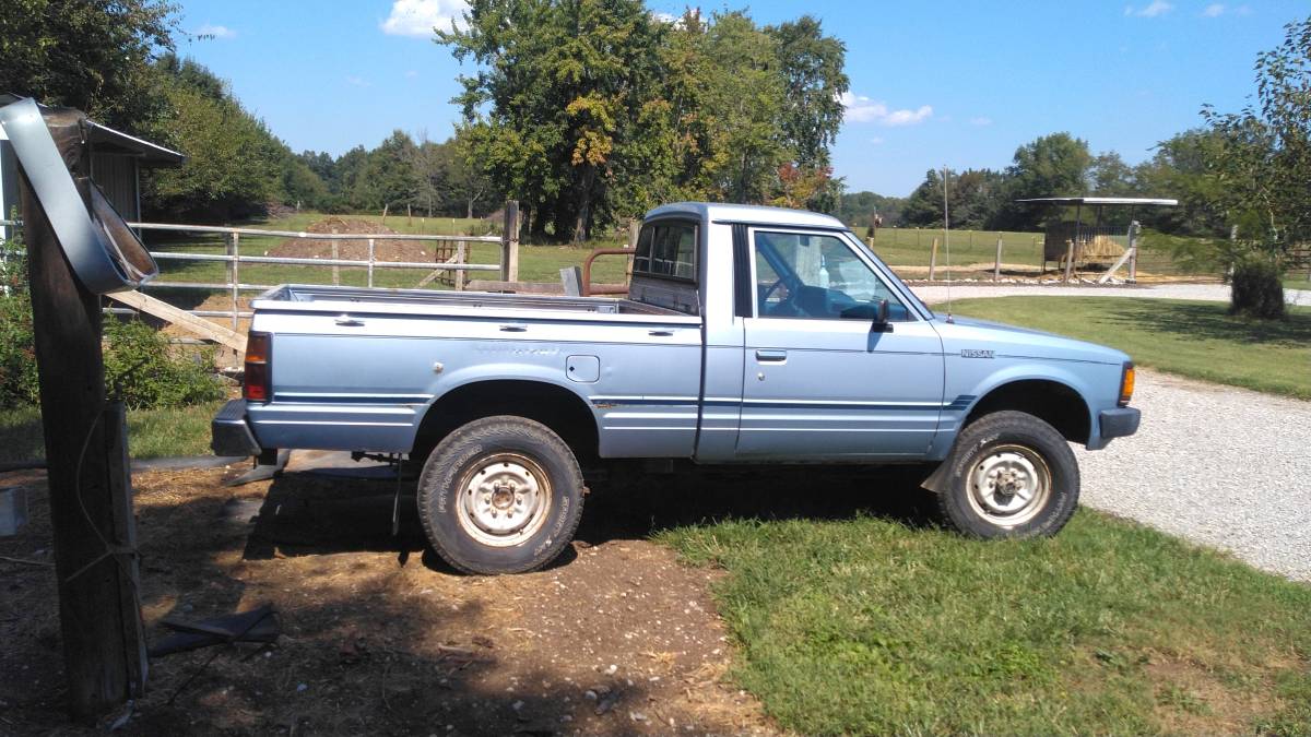 Nissan-Pickup-1984