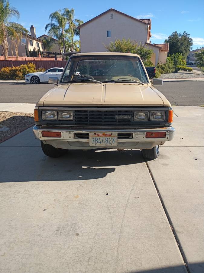 Nissan-Pickup-1984