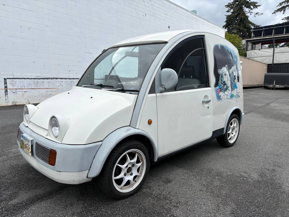 Nissan-S-cargo-aka-snail-1989-White