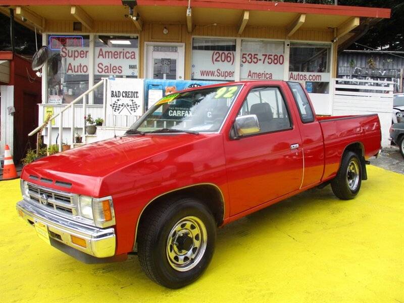 Nissan-Truck-1992-Red
