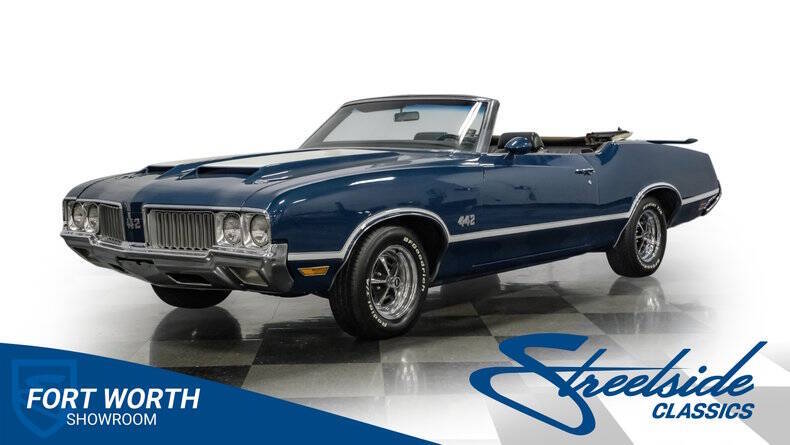 Oldsmobile-4-4-2-1970-Twilight-Blue-Metallic-Black
