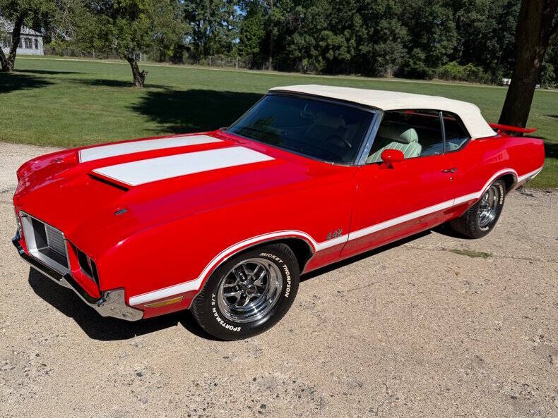Oldsmobile-4-4-2-1972-Red-White
