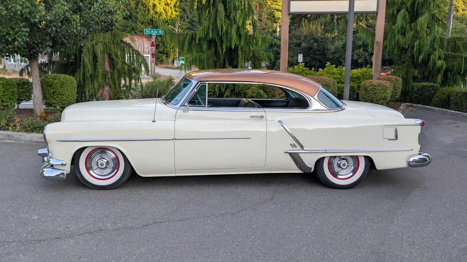 Oldsmobile-88-1953