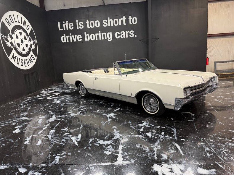 Oldsmobile-88-1965-White