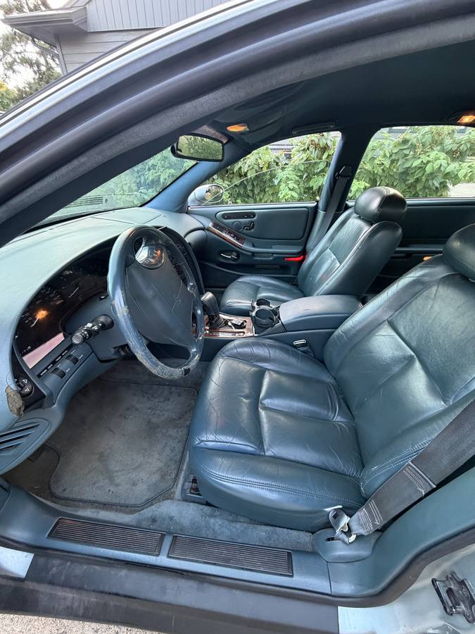 Oldsmobile-Aurora-1995-Silver