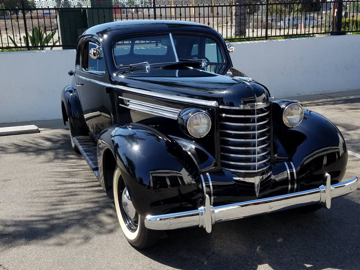 Oldsmobile-Business-coupe-1937