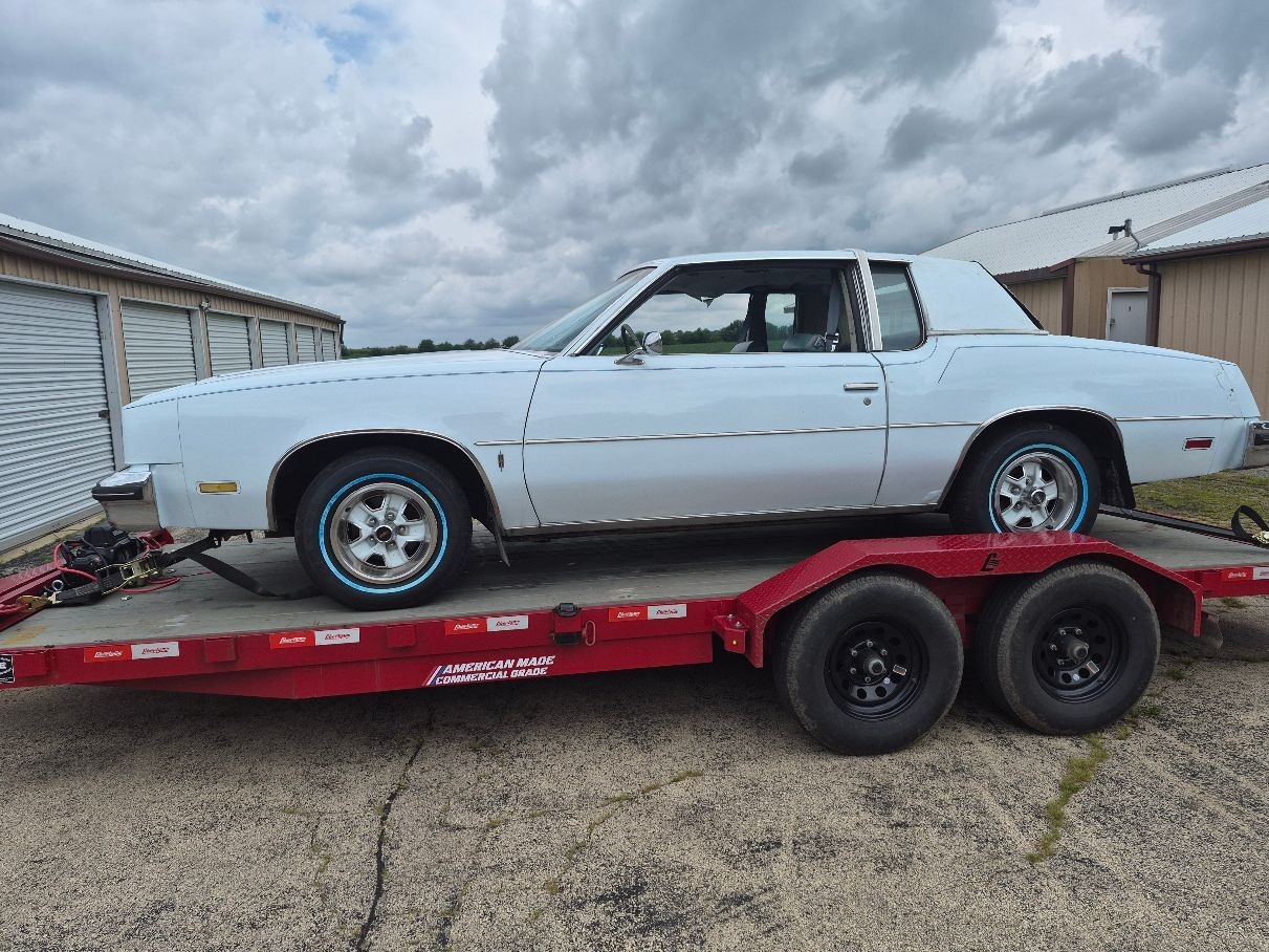 Oldsmobile-Cutlass-1979-Coupe-Blue