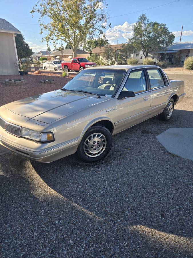Oldsmobile-Cutlass-1995