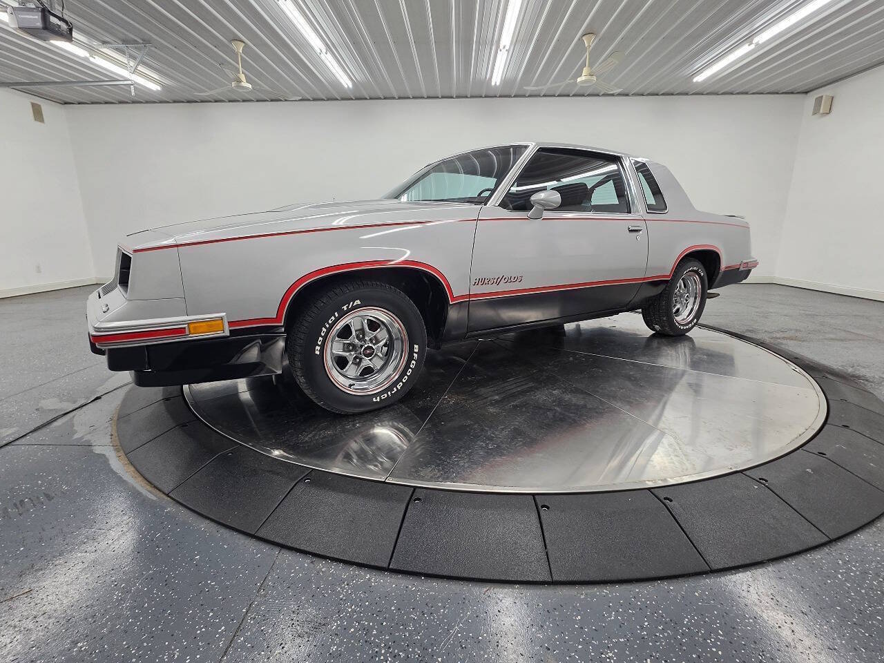 Oldsmobile-Cutlass-calais-1984-Silver