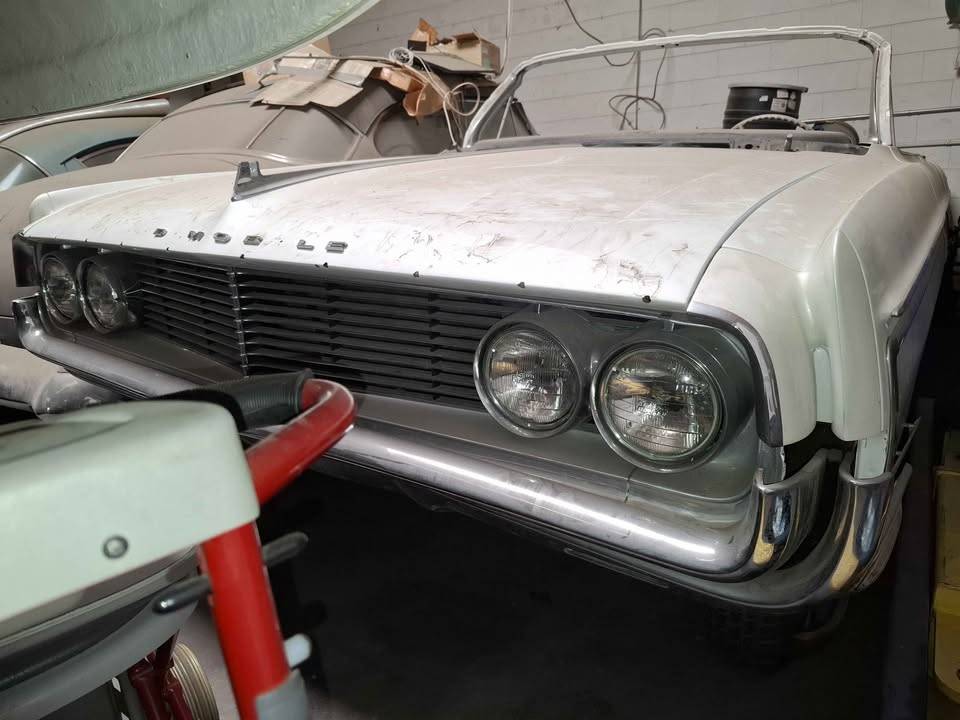 Oldsmobile-Starfire-convertible-1962-custom
