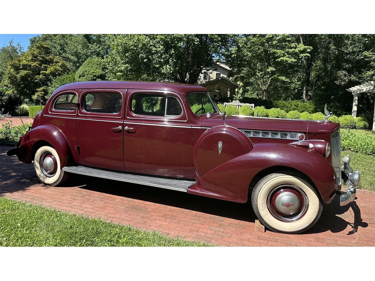 Packard-160-1940-Laguna-Maroon-Tan