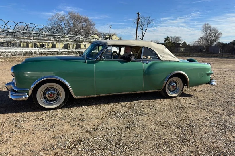 Packard-Caribbean-1953