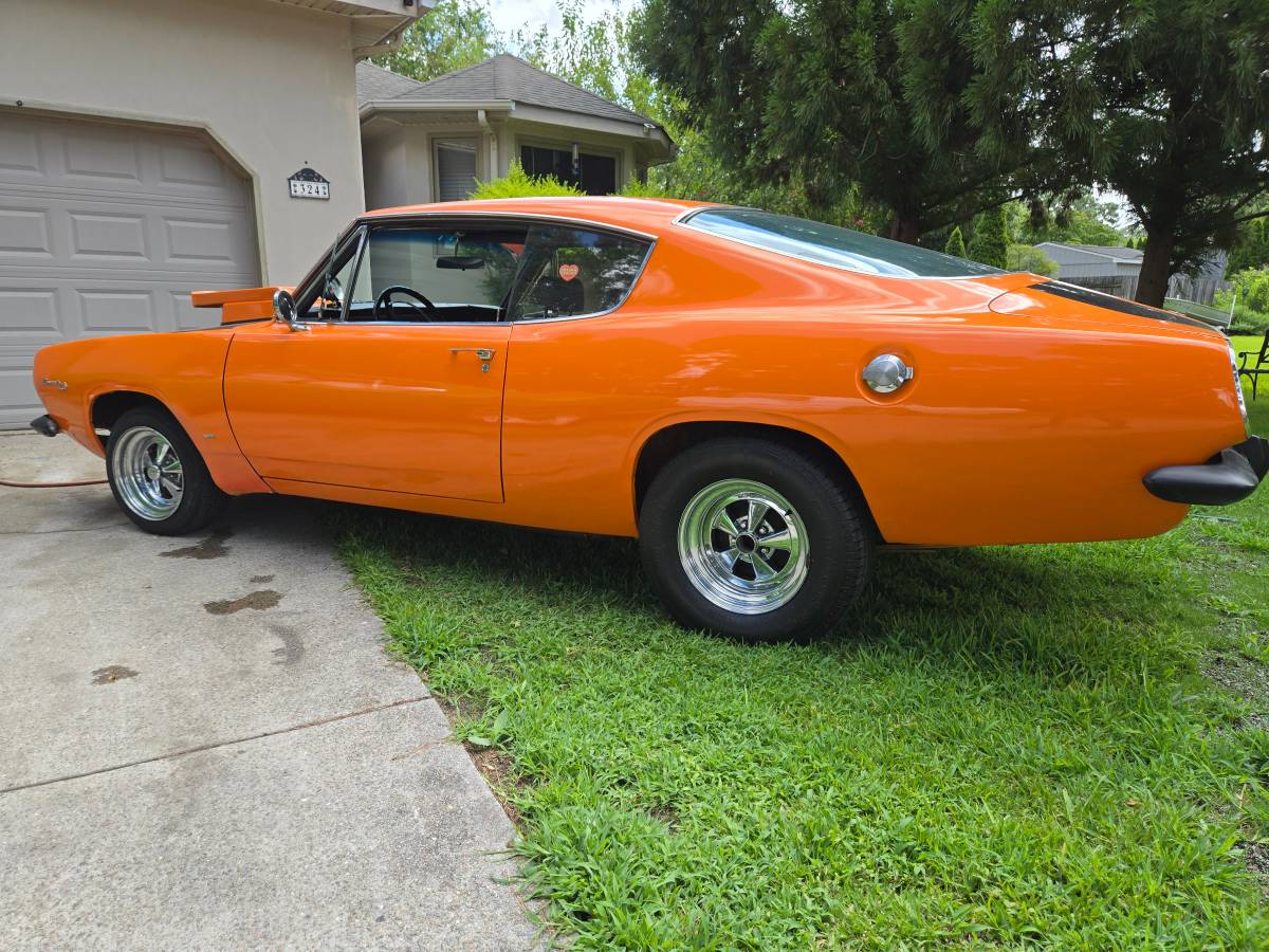 Plymouth-Barracuda-1967-Orange