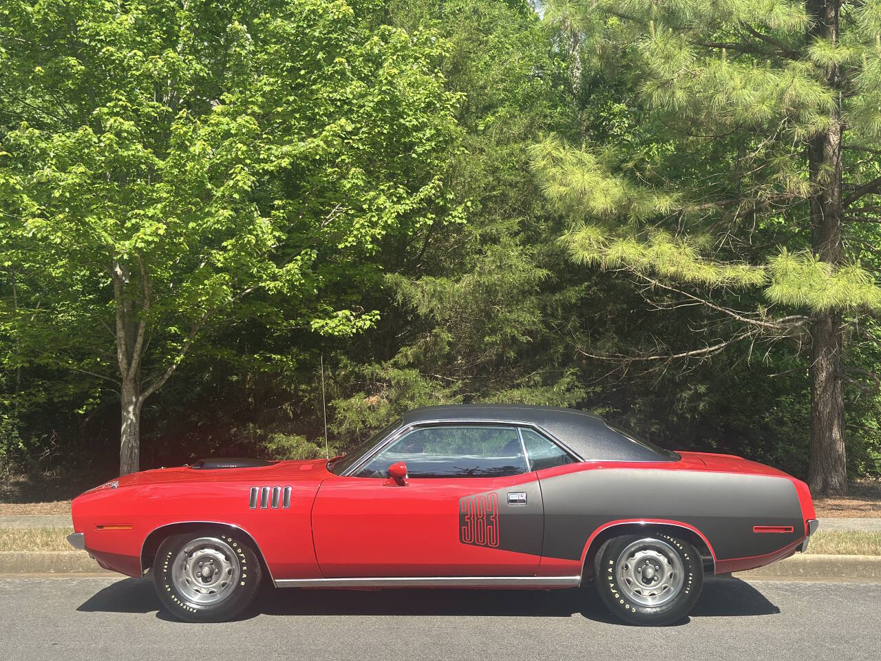 Plymouth-Barracuda-1971-Red-Black