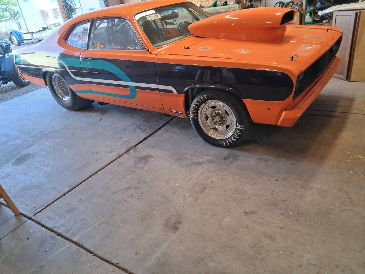 Plymouth-Duster-1973