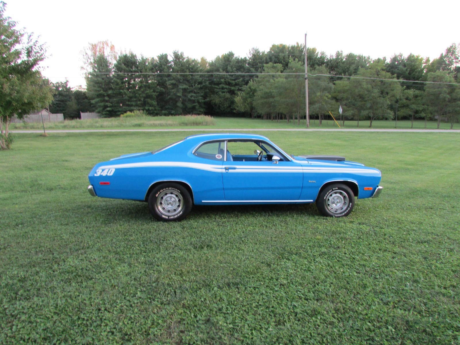 Plymouth-Duster-1973-Blue