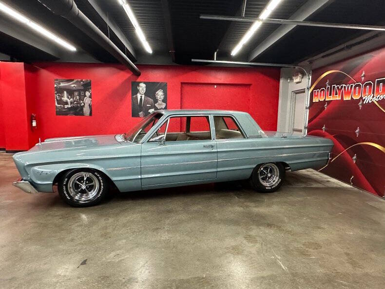 Plymouth-Fury-1966-Light-Blue-Tan