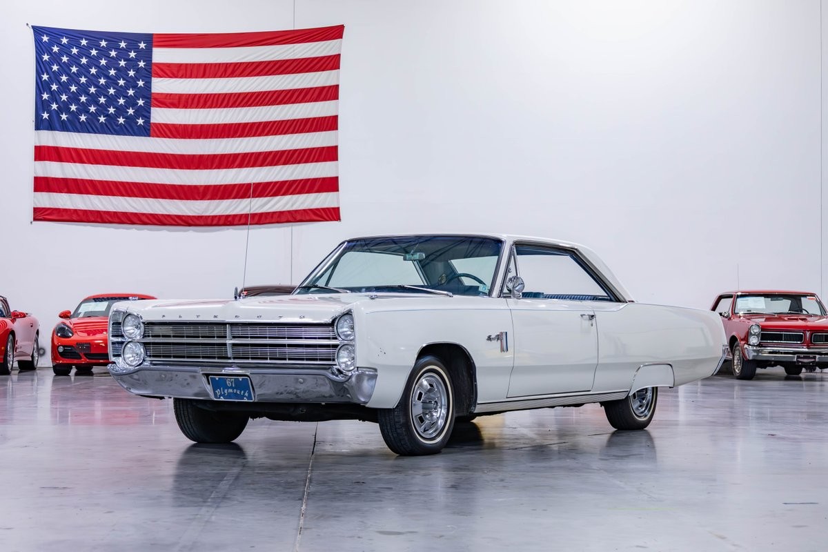Plymouth-Fury-1967-Coupe-Blue