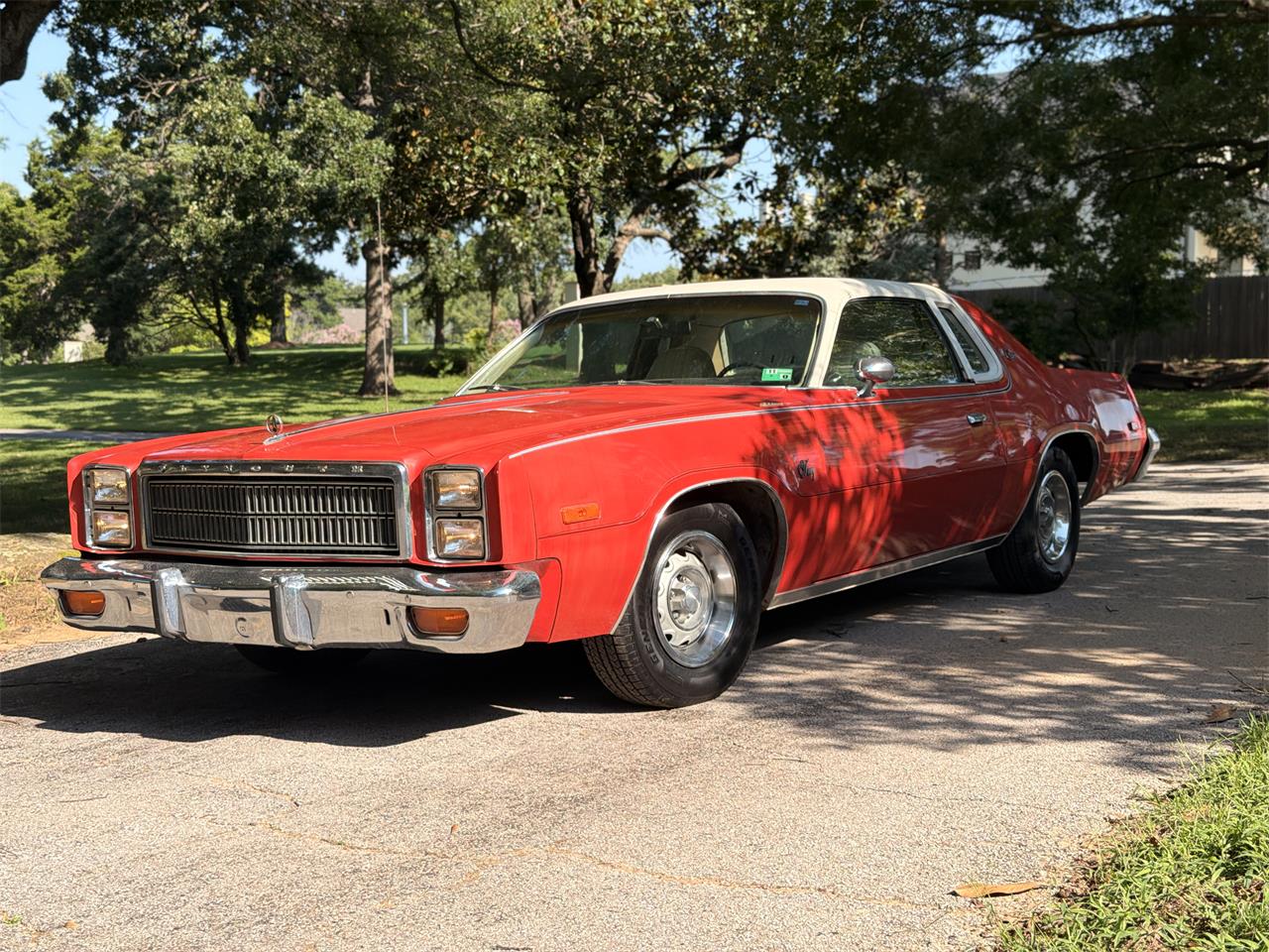 Plymouth-Fury-1977-Red-White