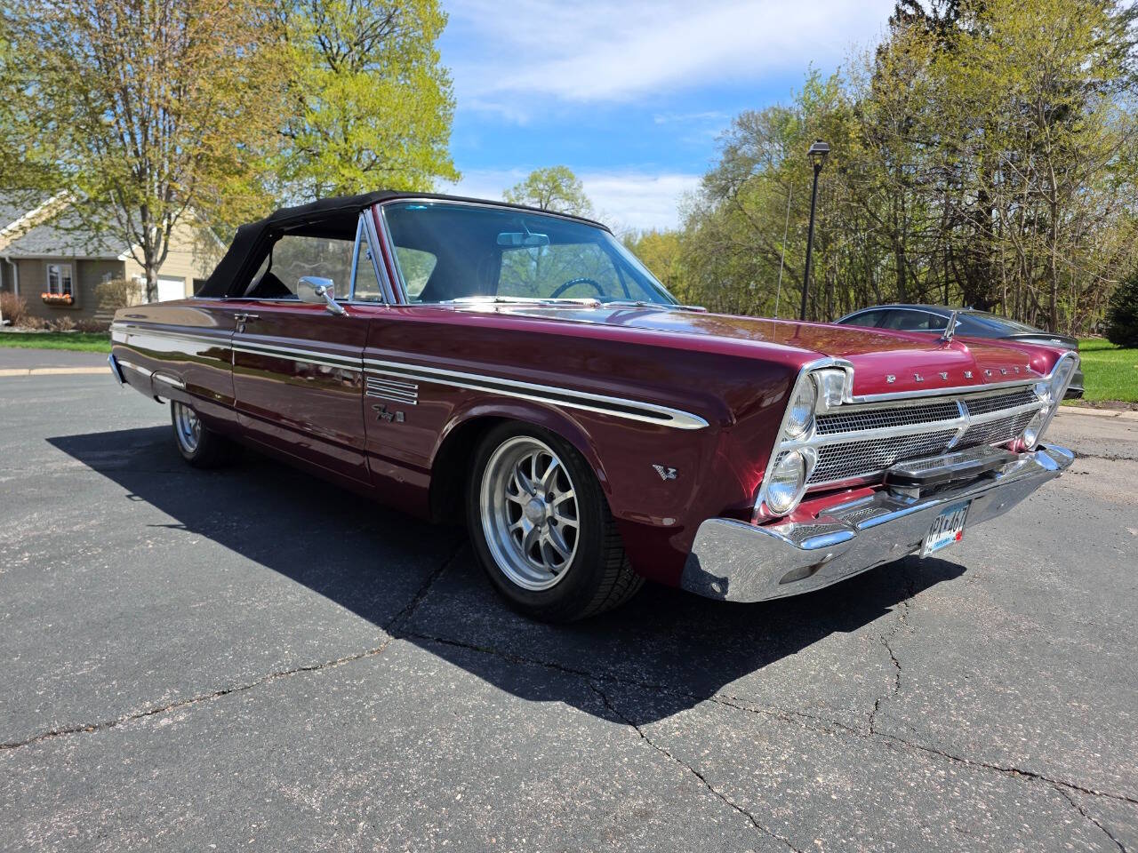 Plymouth-Fury-iii-1965-Burgundy-Black