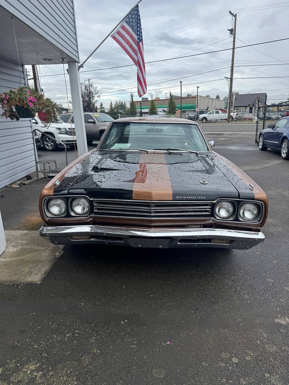Plymouth-Road-runner-1969-Brown