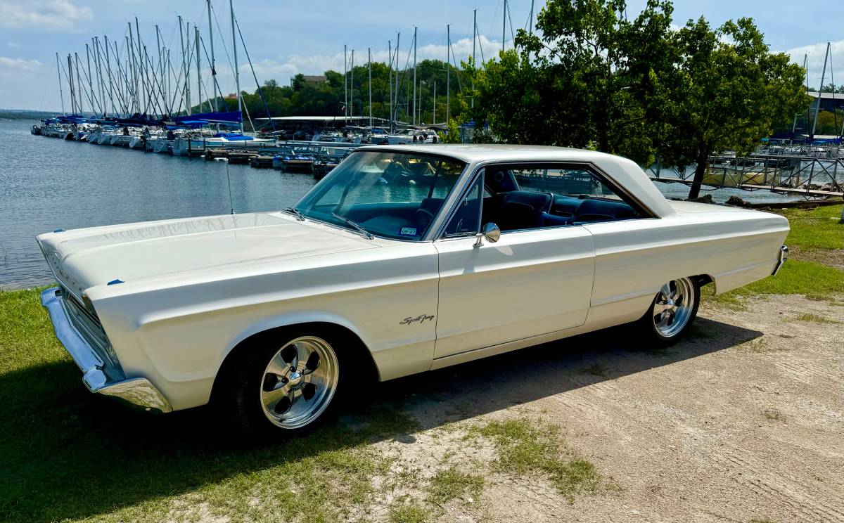 Plymouth-Sport-fury-1966-White
