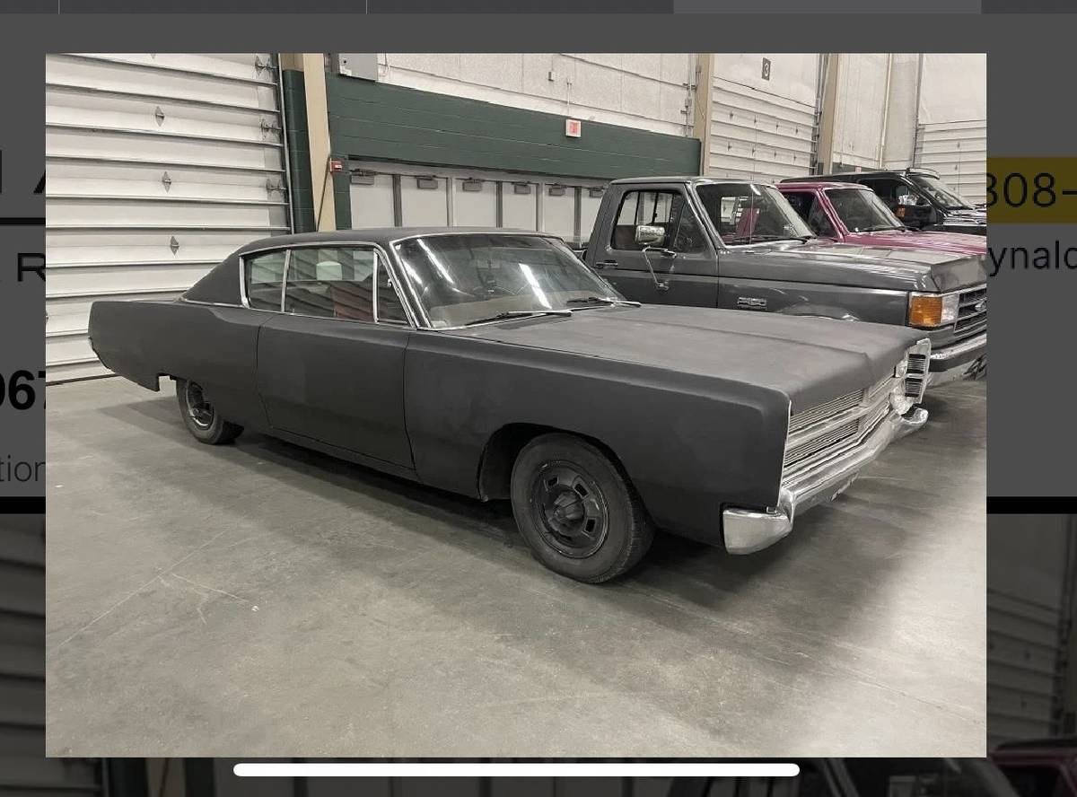 Plymouth-Sport-fury-1967-Black
