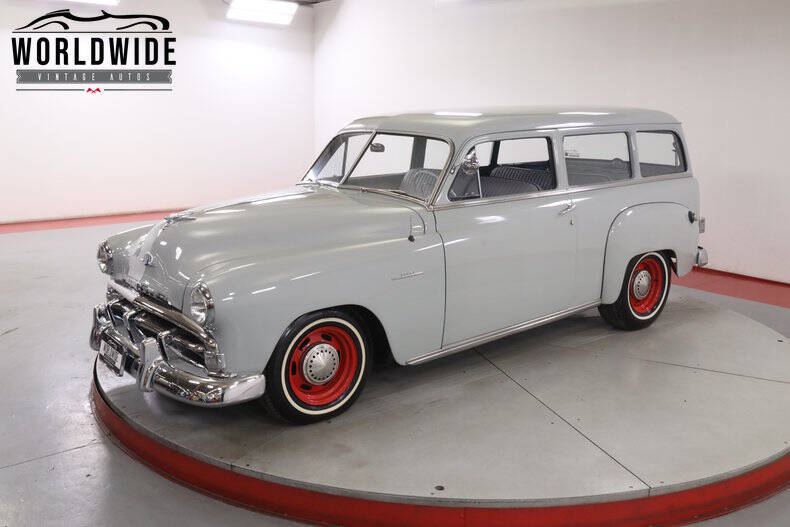 Plymouth-Suburban-1951-Gray-Gray