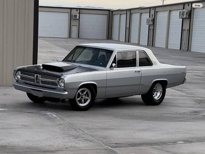 Plymouth-Valiant-1967-Silver