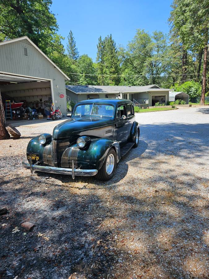 Pontiac-1939-Green