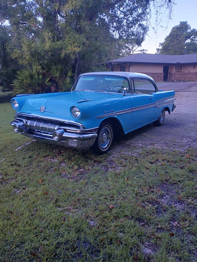 Pontiac-Chieftain-1957-Blue