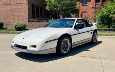 Pontiac Fiero 1986