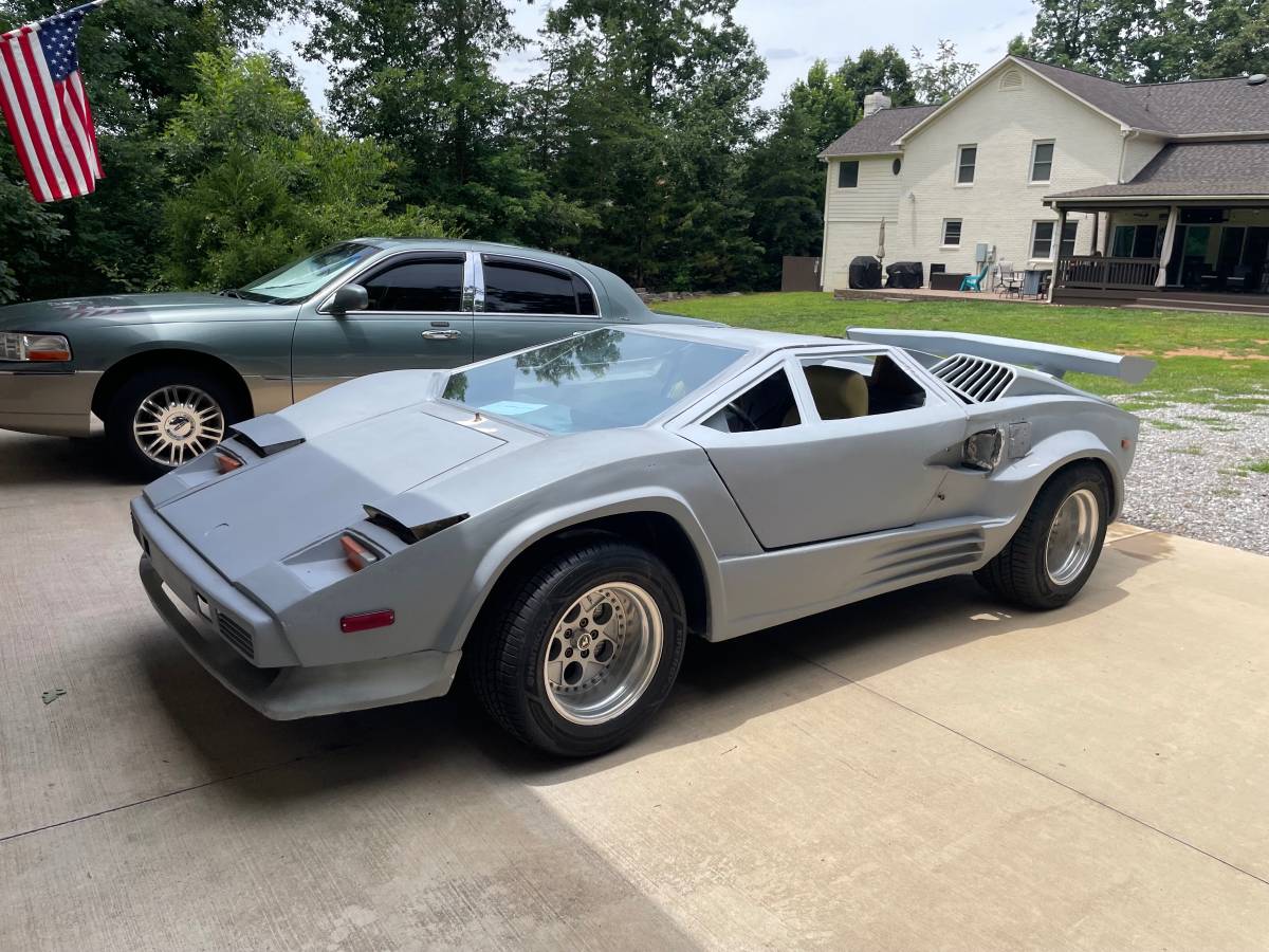 Pontiac-Fiero-1987-Gray