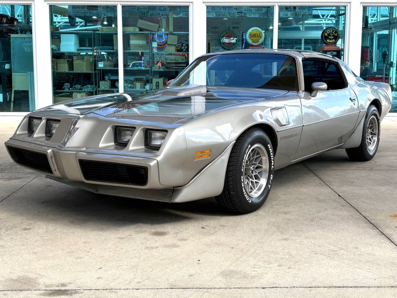Pontiac-Firebird-1979-Platinum-Black