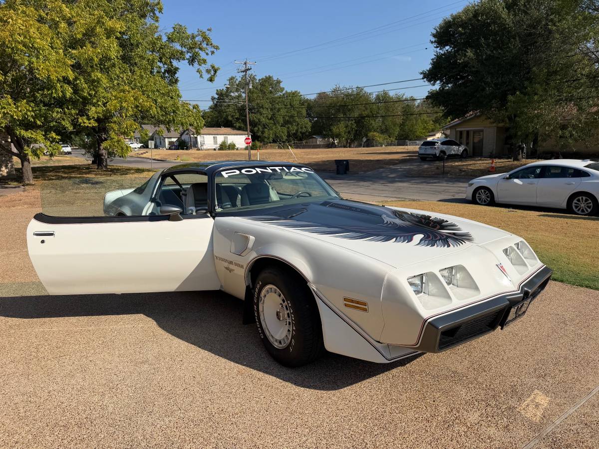 Pontiac-Firebird-1980-White