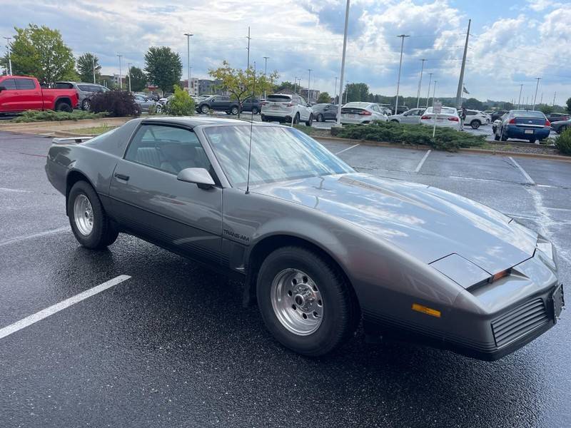 Pontiac-Firebird-1984-Gray