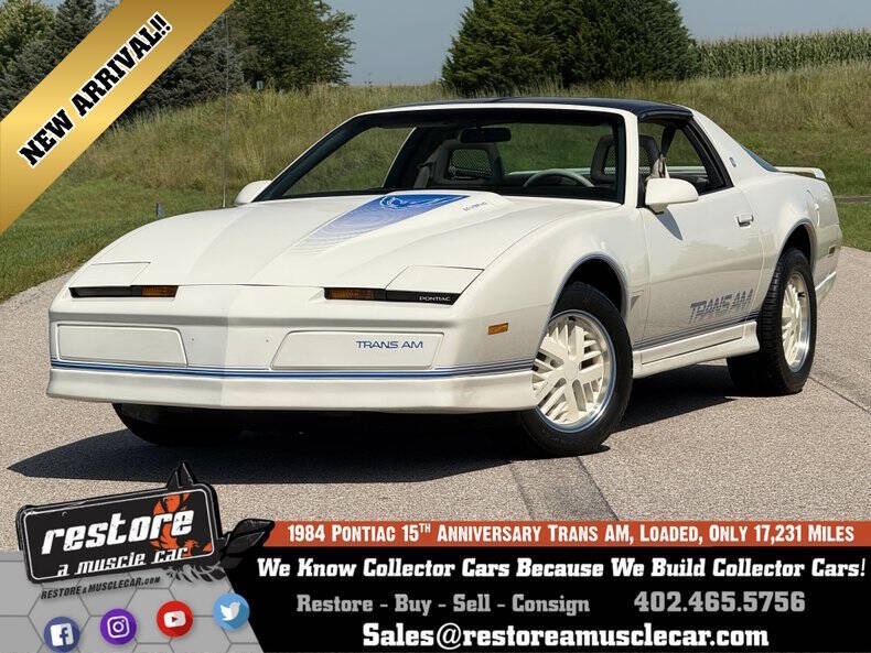 Pontiac-Firebird-1984-White-Gray