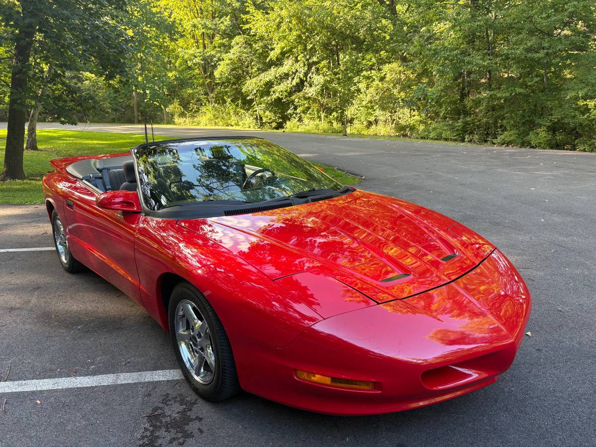Pontiac-Firebird-formula-convertible-1996-Red