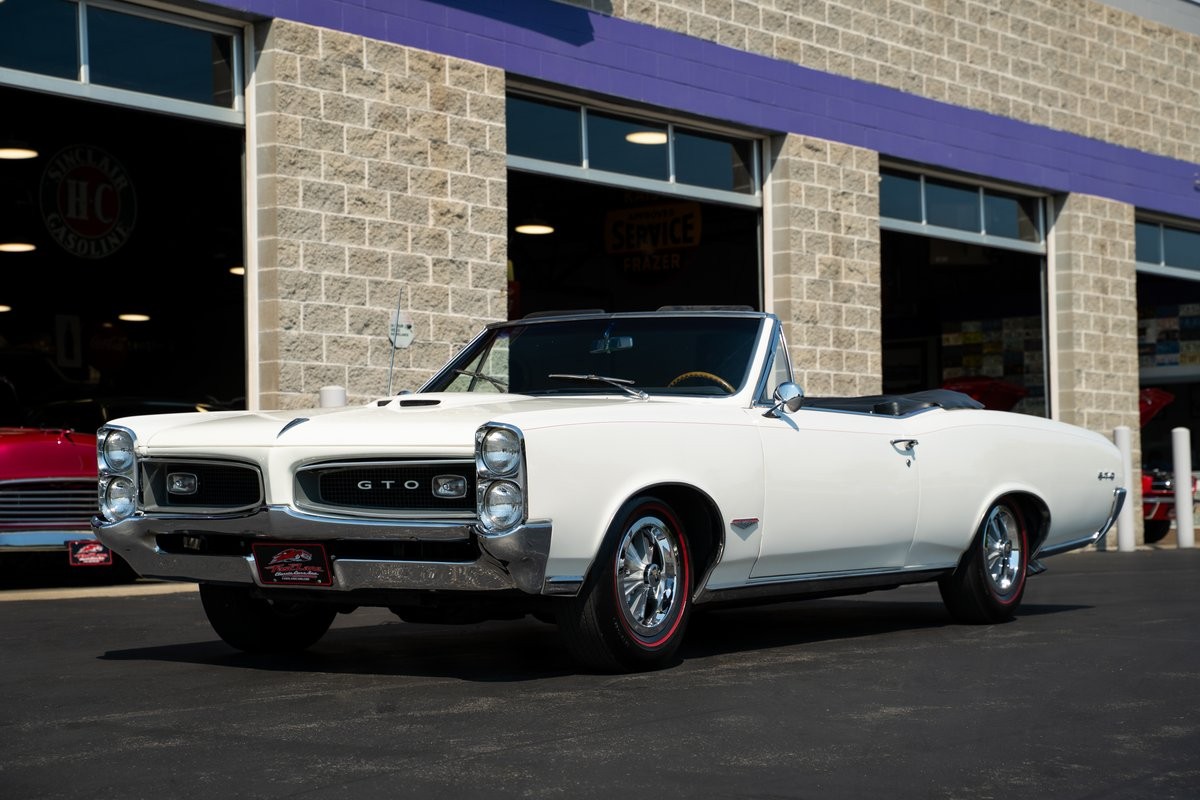 Pontiac-GTO-1966-Convertible-Black