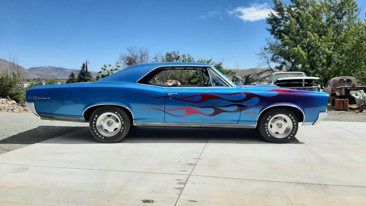 Pontiac-Gto-1966-Blue