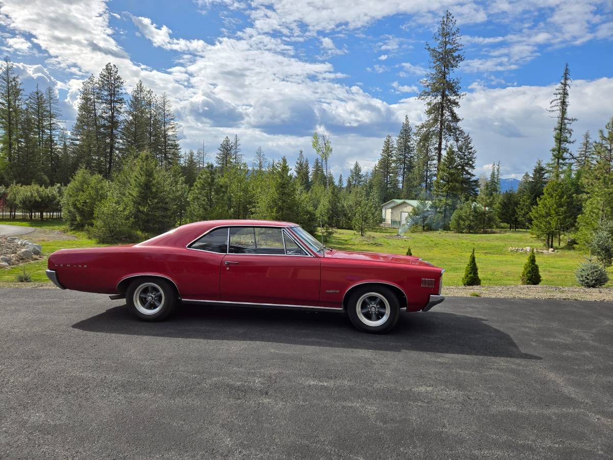 Pontiac-Lemans-1966-Red