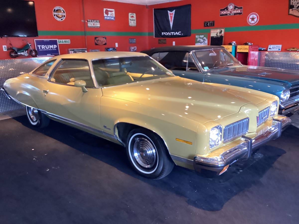 Pontiac-Lemans-1973-Yellow