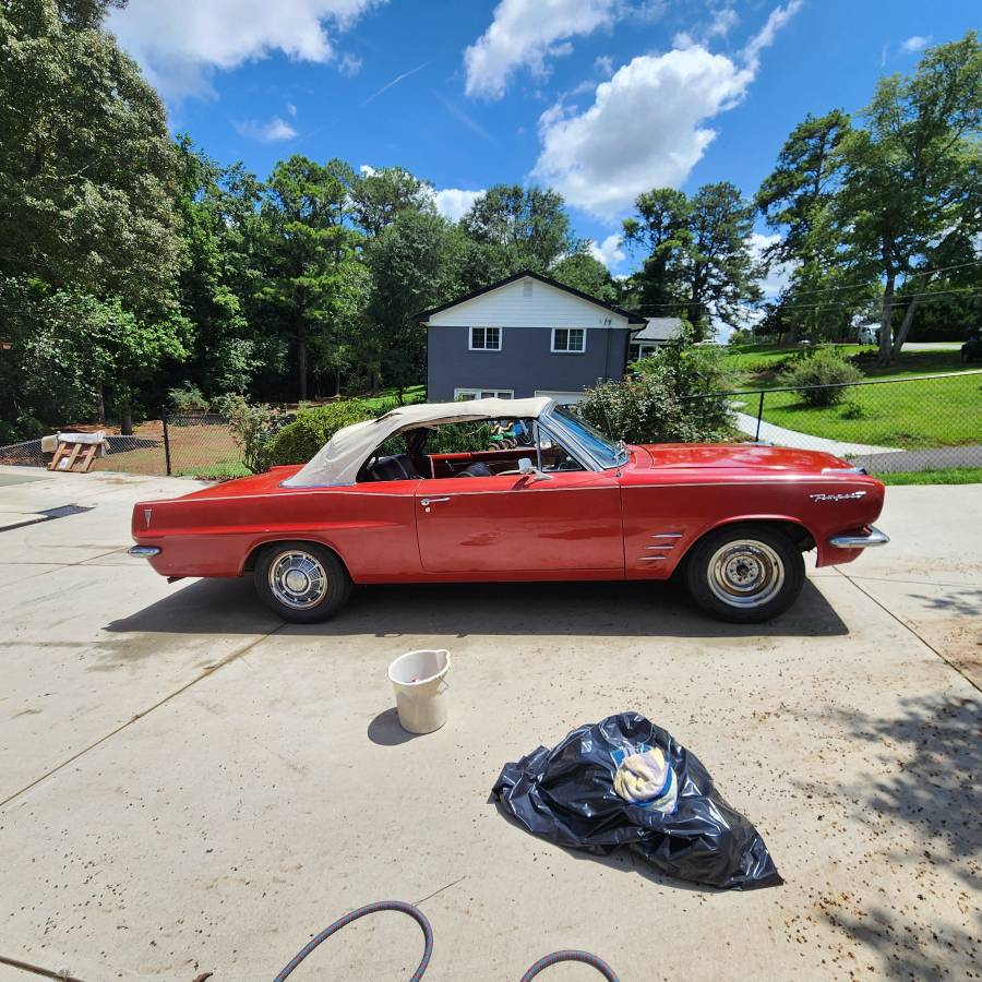 Pontiac-Tempest-1963-Red