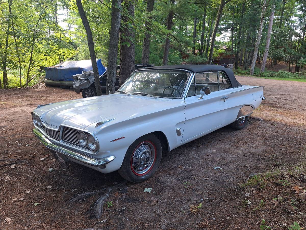Pontiac-Tempest-lemans-1962-White