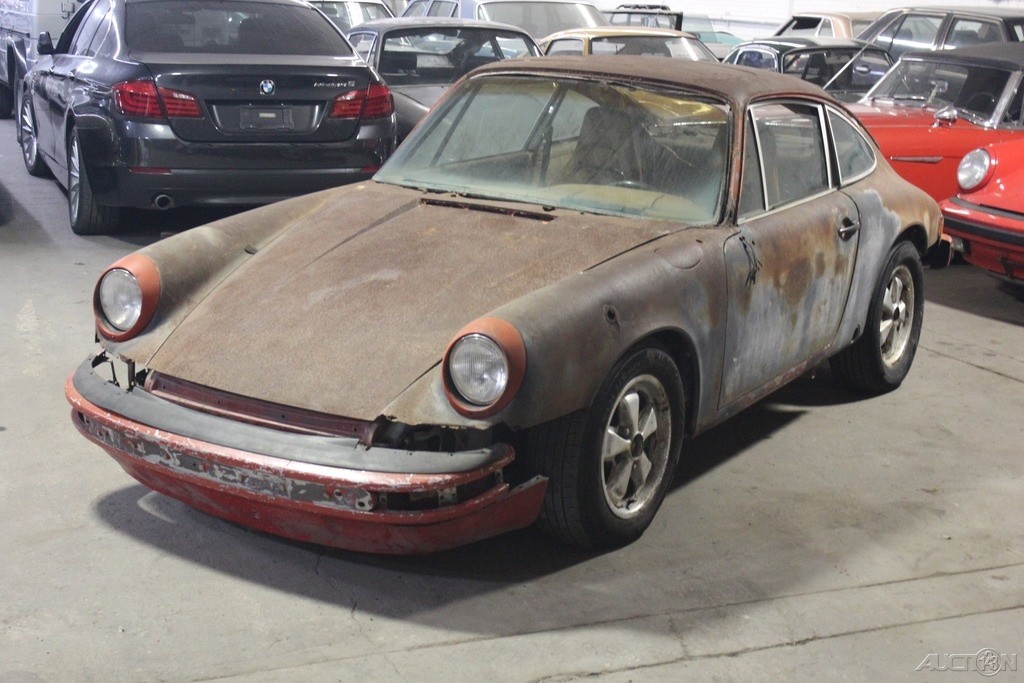 Porsche-911-1977-Coupe-Tan