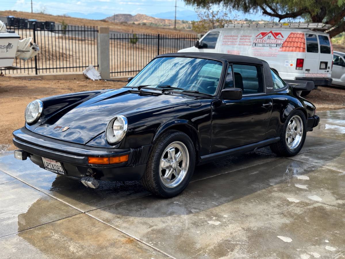 Porsche-911-1981-Black