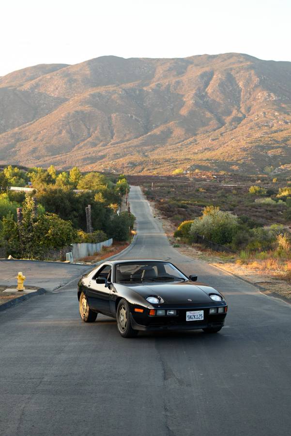Porsche-928-1981-Black